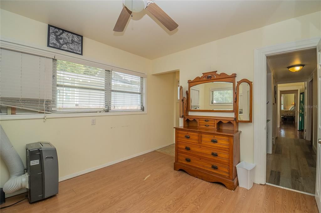 Active With Contract: $385,000 (4 beds, 2 baths, 1560 Square Feet)