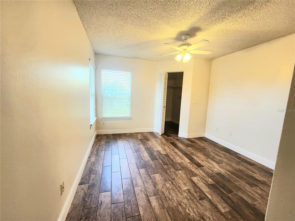 For Sale: $234,900 (2 beds, 2 baths, 954 Square Feet)