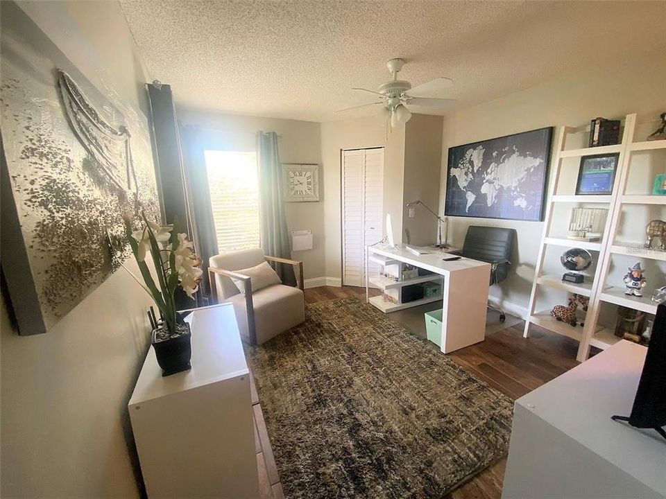 For Sale: $234,900 (2 beds, 2 baths, 954 Square Feet)