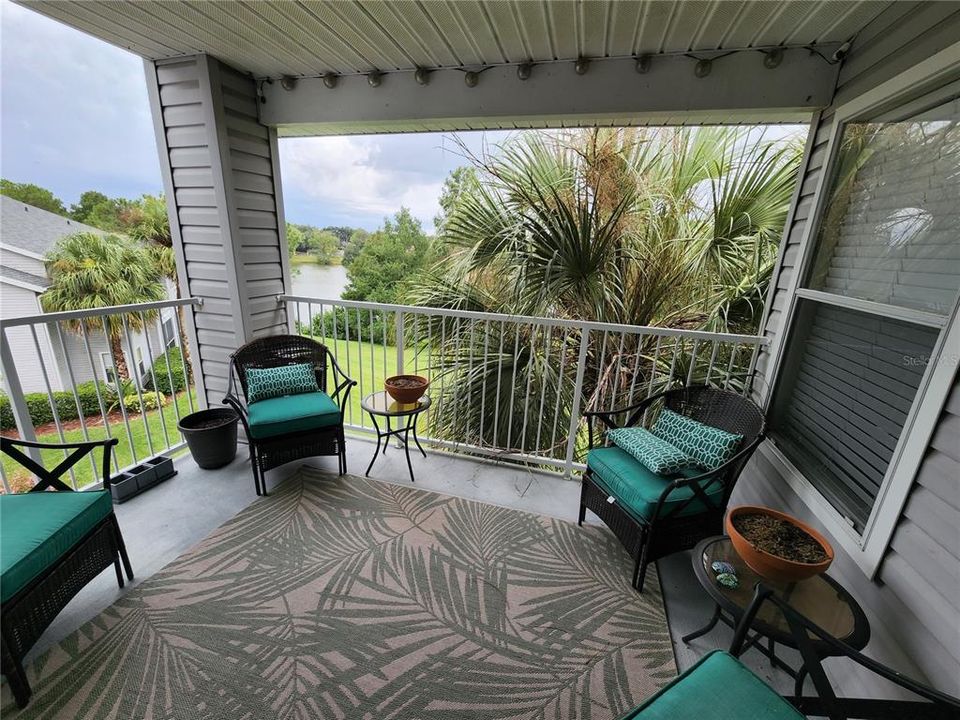 For Sale: $234,900 (2 beds, 2 baths, 954 Square Feet)