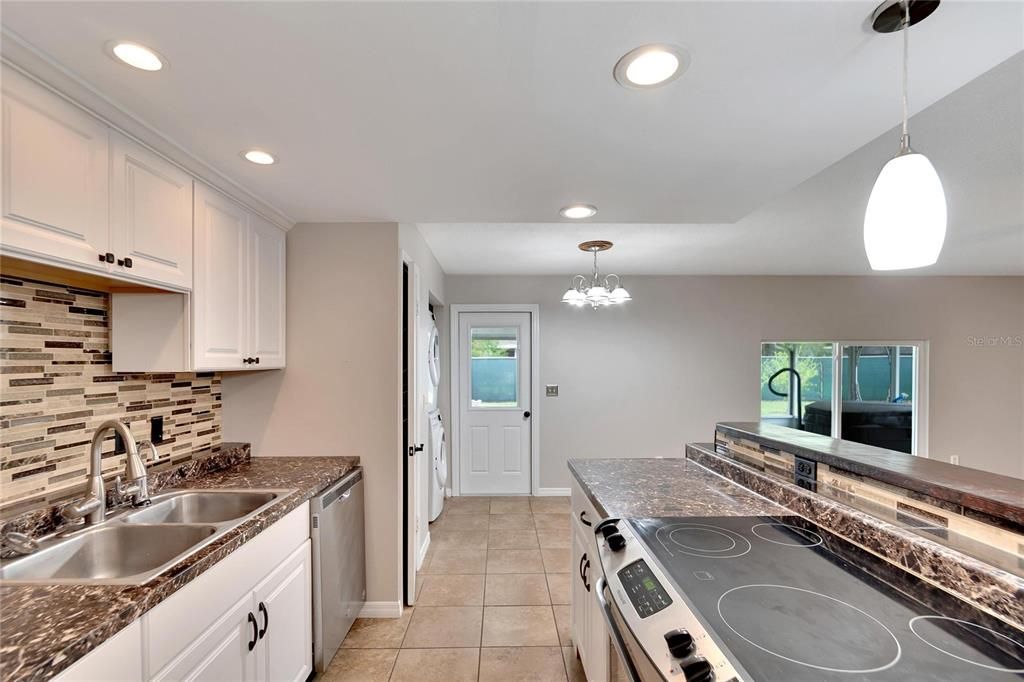 For Sale: $309,900 (3 beds, 2 baths, 1380 Square Feet)