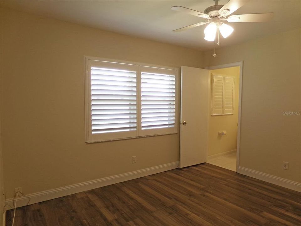 For Sale: $439,000 (3 beds, 1 baths, 1422 Square Feet)