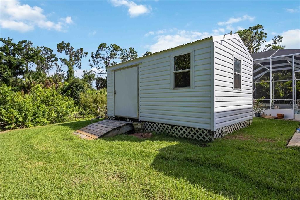 Active With Contract: $425,000 (4 beds, 2 baths, 2223 Square Feet)