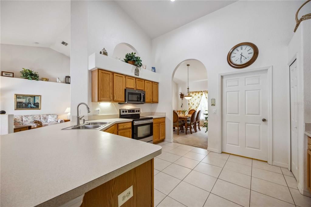 Active With Contract: $425,000 (4 beds, 2 baths, 2223 Square Feet)