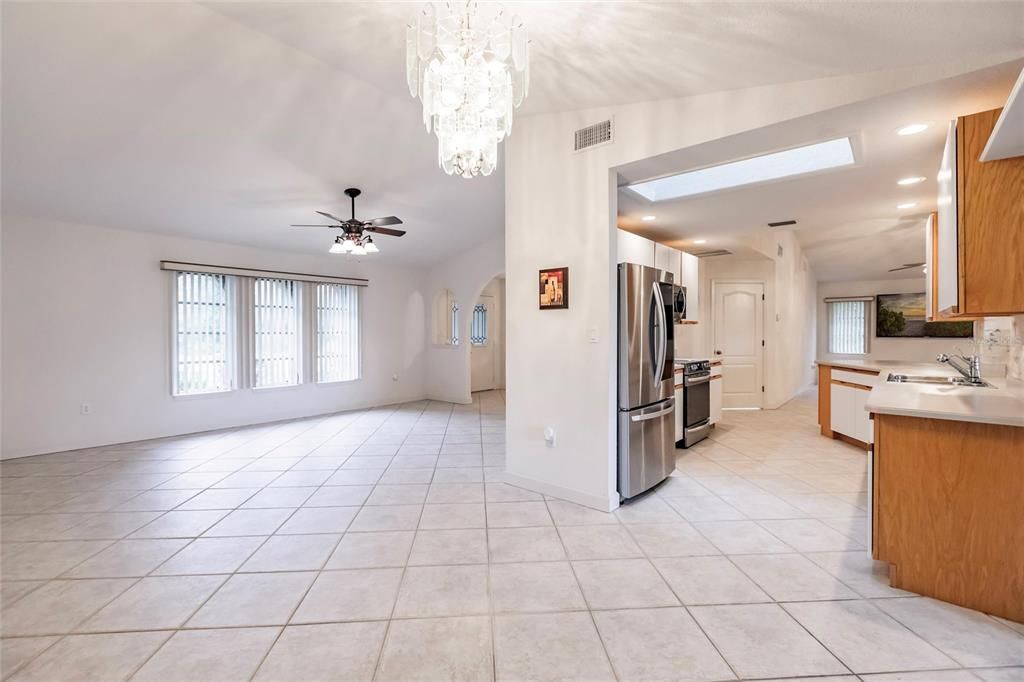 Active With Contract: $324,900 (3 beds, 2 baths, 2049 Square Feet)