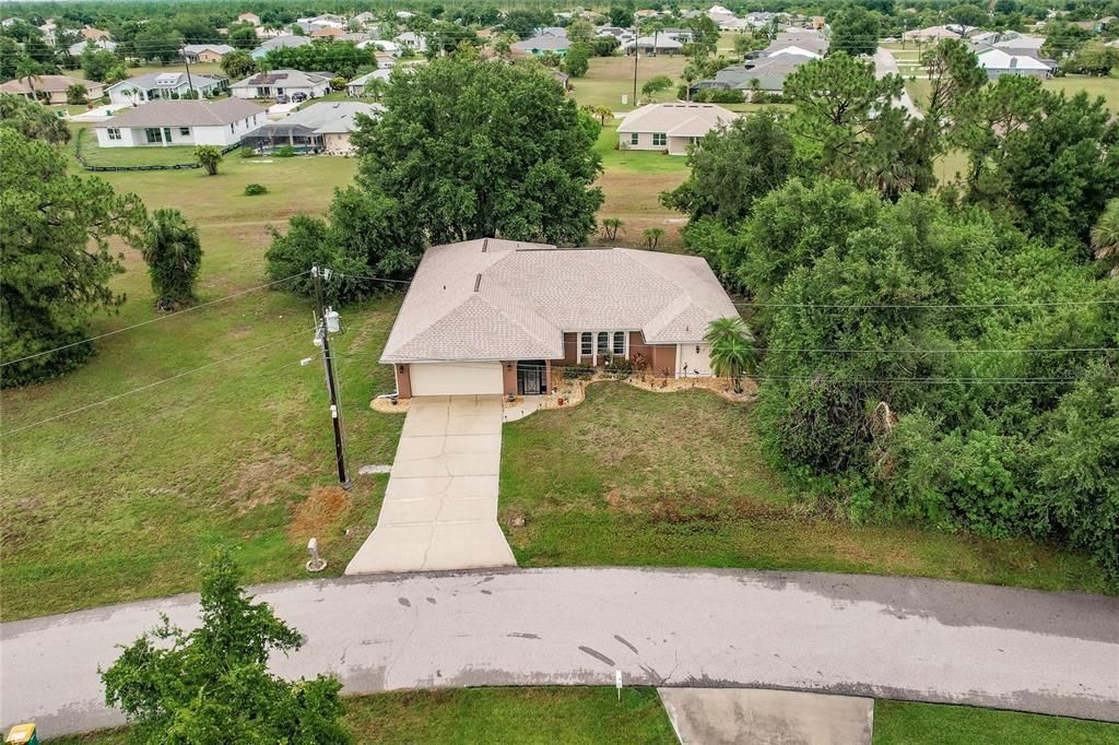 Active With Contract: $324,900 (3 beds, 2 baths, 2049 Square Feet)