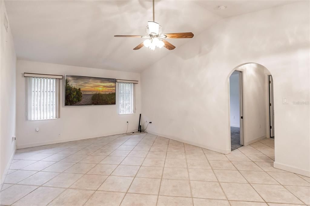 For Sale: $350,000 (3 beds, 2 baths, 2049 Square Feet)