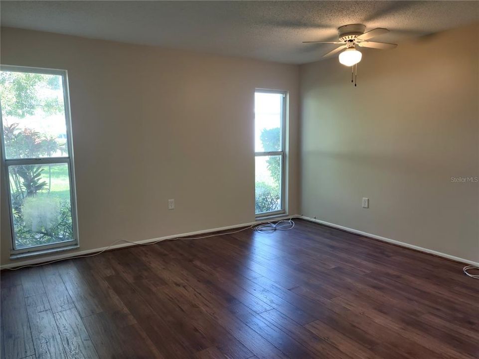 For Sale: $344,900 (2 beds, 2 baths, 1340 Square Feet)