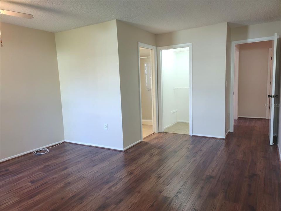 For Sale: $344,900 (2 beds, 2 baths, 1340 Square Feet)