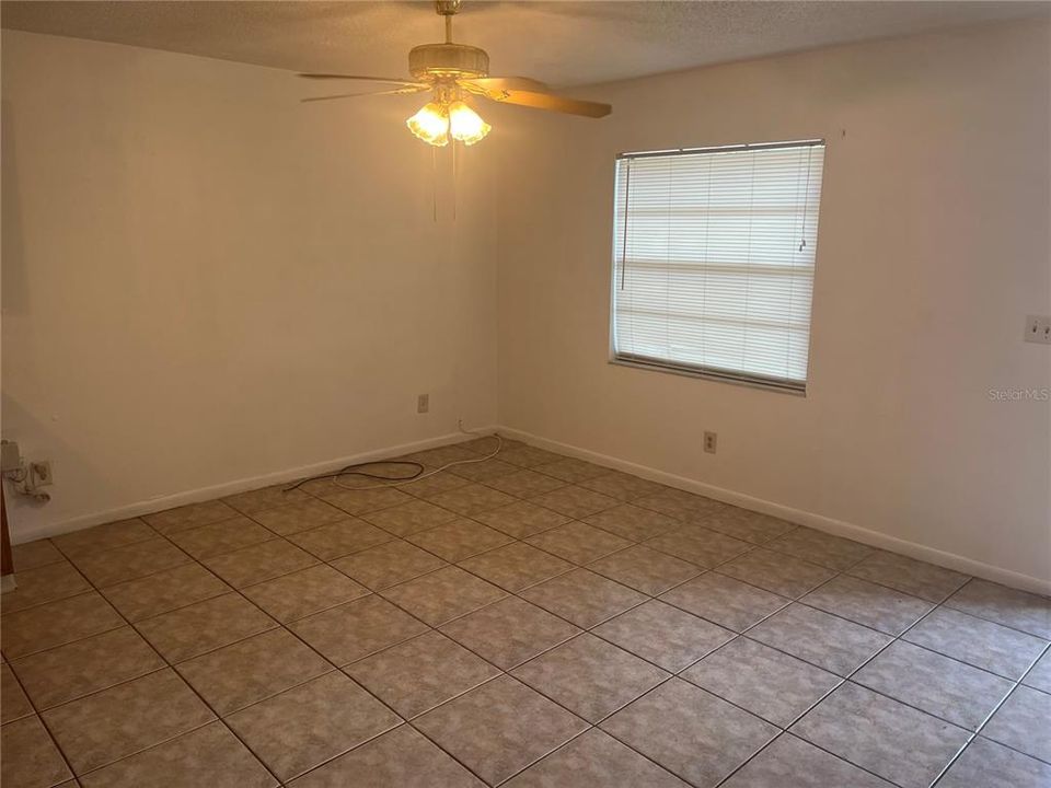 For Rent: $1,550 (2 beds, 1 baths, 750 Square Feet)