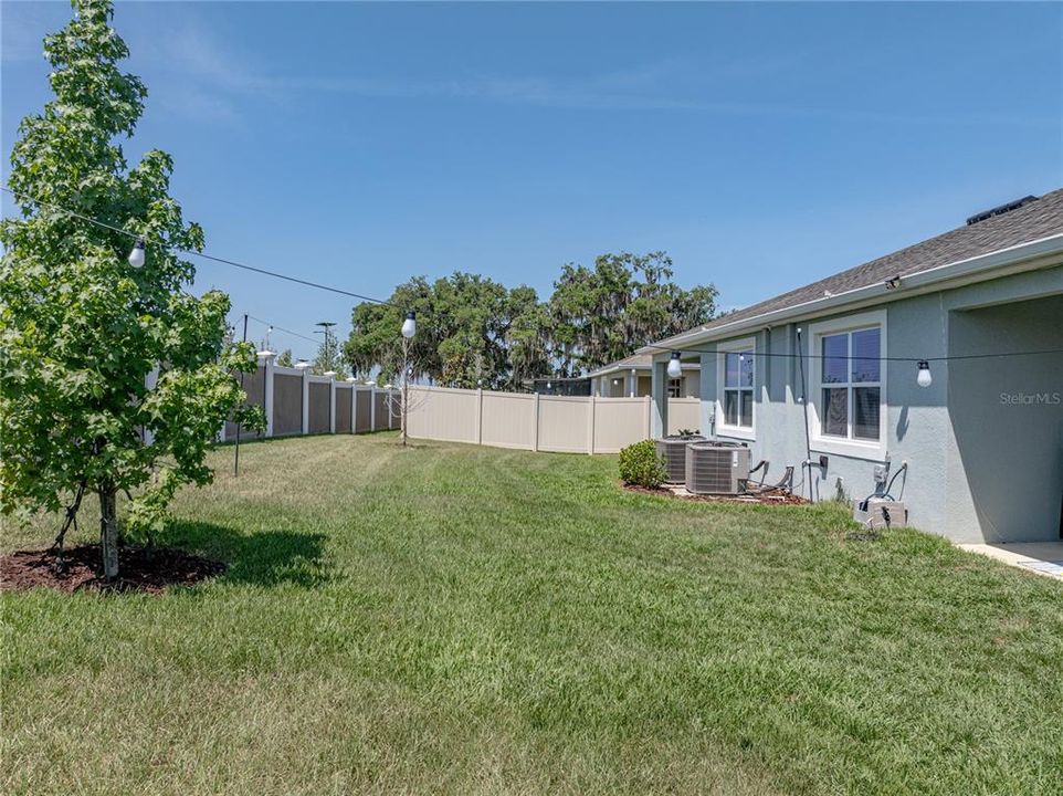 For Sale: $349,900 (3 beds, 2 baths, 1587 Square Feet)