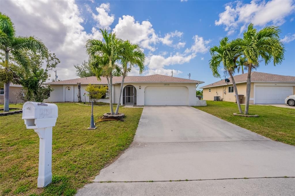 For Sale: $384,000 (3 beds, 2 baths, 1912 Square Feet)