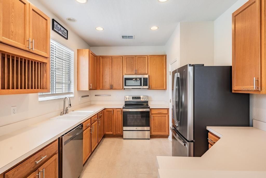 For Sale: $435,000 (3 beds, 2 baths, 1862 Square Feet)