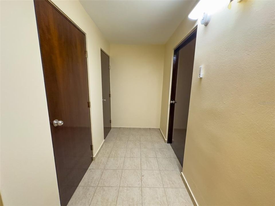 En Venta: $950,000 (3 camas, 2 baños, 3400 Pies cuadrados)