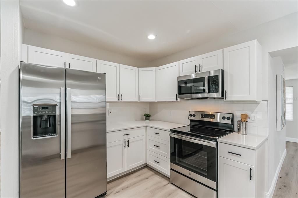 For Sale: $269,990 (4 beds, 2 baths, 1657 Square Feet)