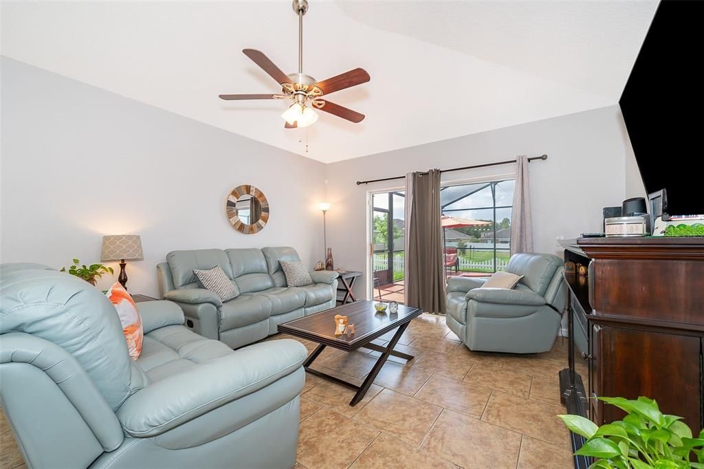 family room area with pool and lake view (relax time)