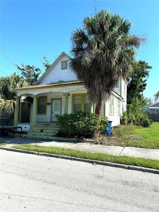 Active With Contract: $199,900 (3 beds, 1 baths, 1575 Square Feet)