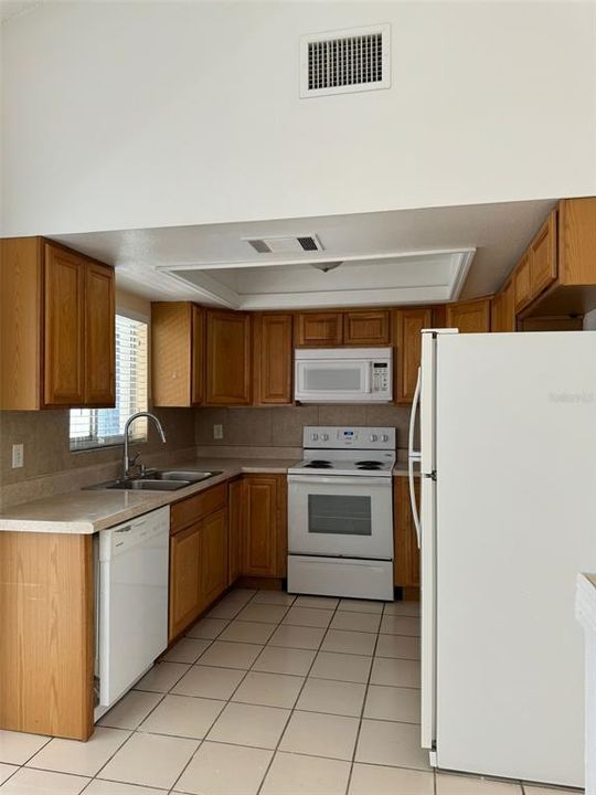 For Sale: $299,000 (3 beds, 2 baths, 1218 Square Feet)