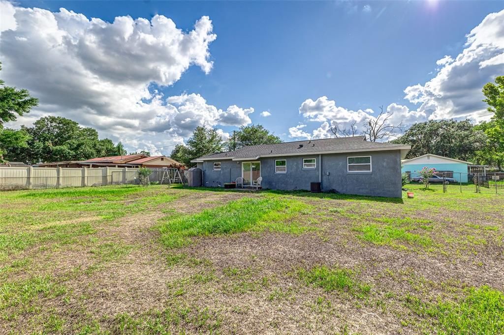 For Sale: $355,000 (4 beds, 2 baths, 1350 Square Feet)