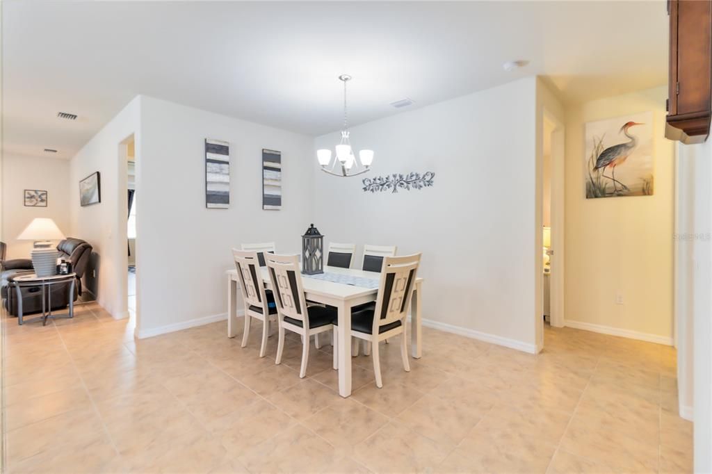 For Sale: $584,900 (2 beds, 2 baths, 1965 Square Feet)