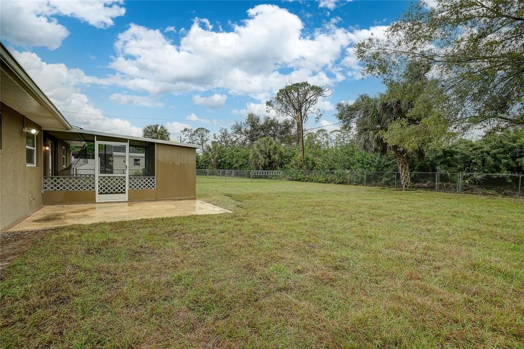 For Sale: $292,500 (3 beds, 2 baths, 1196 Square Feet)