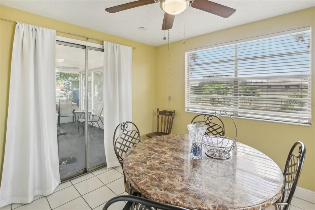 Active With Contract: $265,000 (3 beds, 3 baths, 1200 Square Feet)