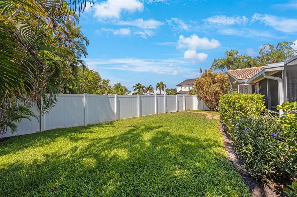 For Sale: $999,000 (3 beds, 2 baths, 2343 Square Feet)