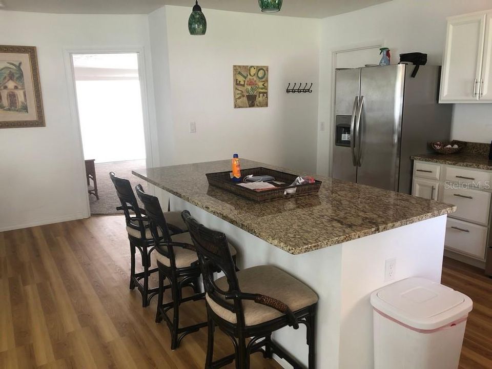 For Rent: $3,000 (3 beds, 2 baths, 1352 Square Feet)