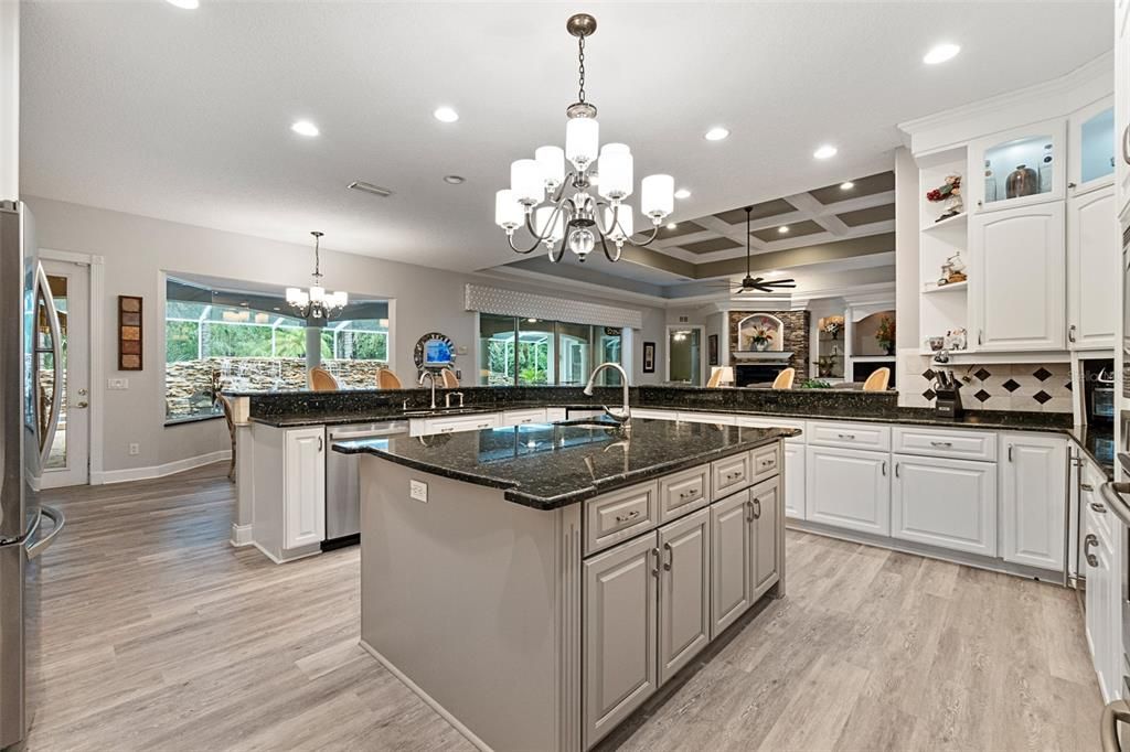 Premium Kitchen w/Large Island