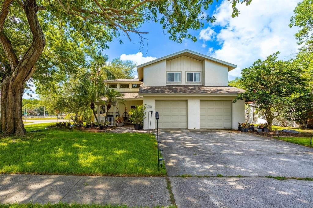 For Sale: $599,000 (3 beds, 2 baths, 1956 Square Feet)