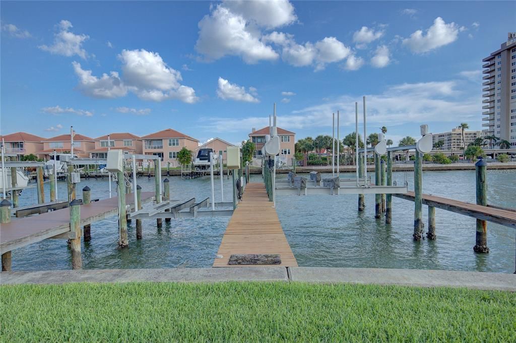 For Sale: $1,600,000 (3 beds, 3 baths, 2150 Square Feet)