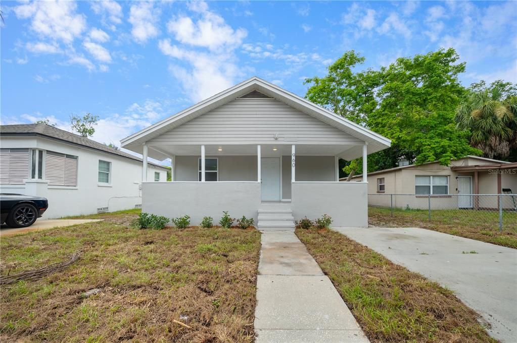 Active With Contract: $299,900 (4 beds, 2 baths, 1175 Square Feet)