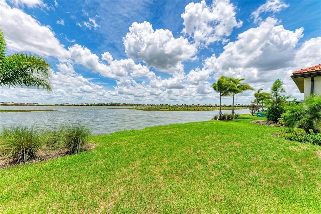 For Sale: $630,000 (3 beds, 2 baths, 1988 Square Feet)