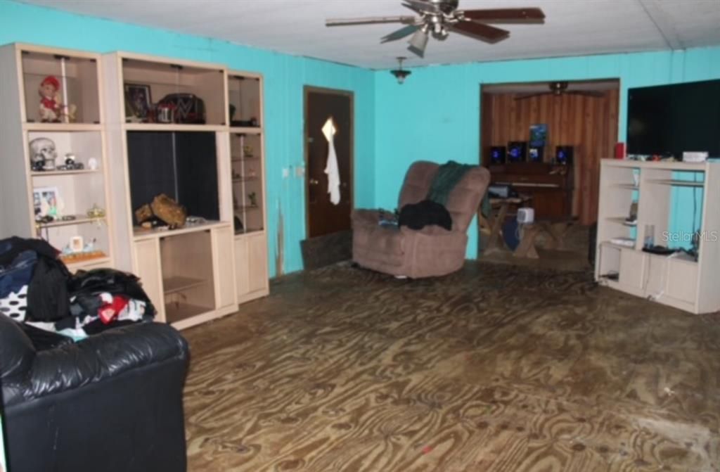 For Sale: $50,000 (3 beds, 2 baths, 1440 Square Feet)