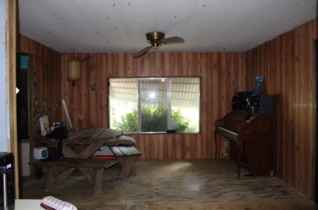 For Sale: $50,000 (3 beds, 2 baths, 1440 Square Feet)