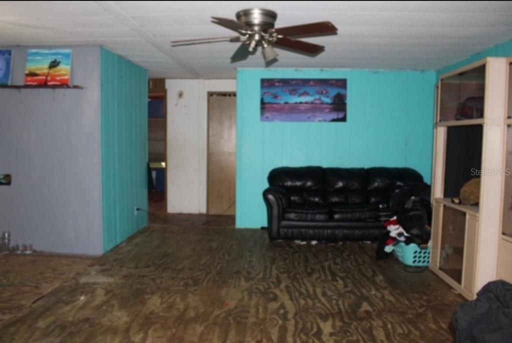 For Sale: $50,000 (3 beds, 2 baths, 1440 Square Feet)