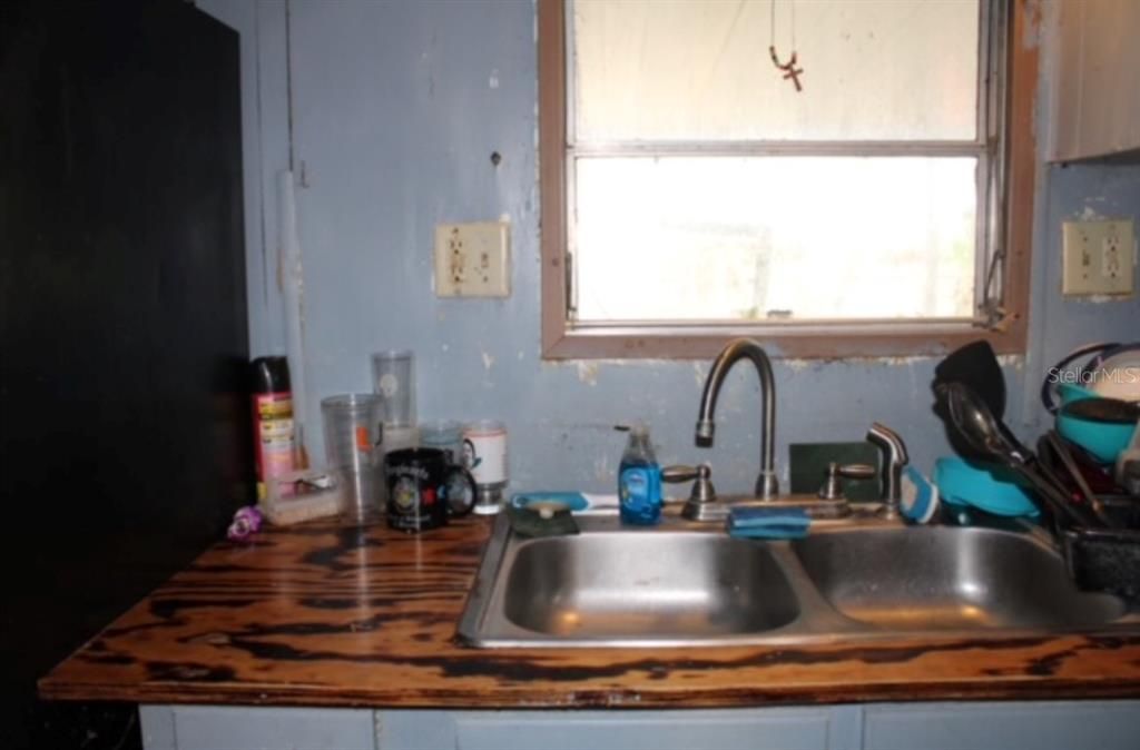 For Sale: $50,000 (3 beds, 2 baths, 1440 Square Feet)