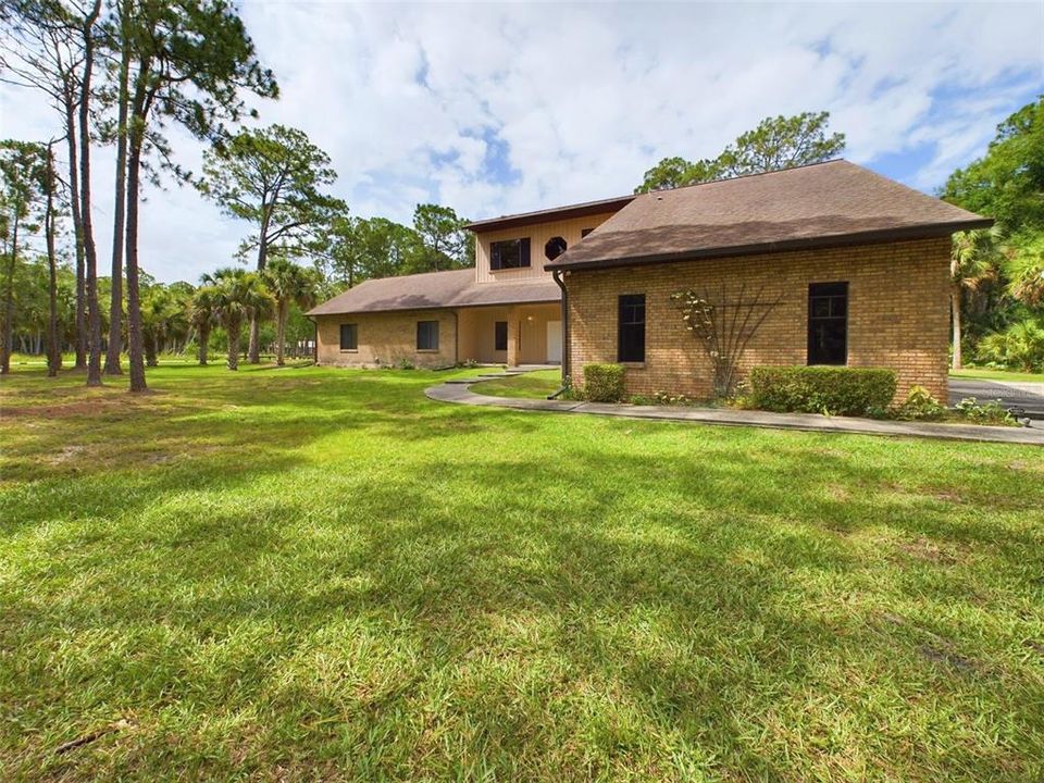 Active With Contract: $499,900 (3 beds, 2 baths, 2267 Square Feet)