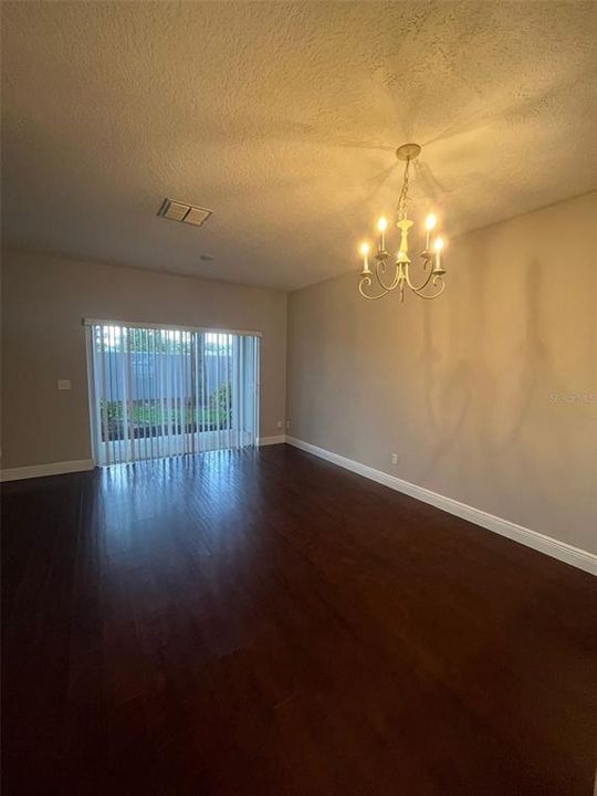 For Rent: $2,100 (2 beds, 2 baths, 1071 Square Feet)