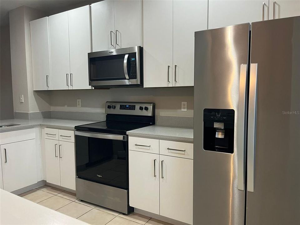 For Rent: $2,100 (2 beds, 2 baths, 1071 Square Feet)