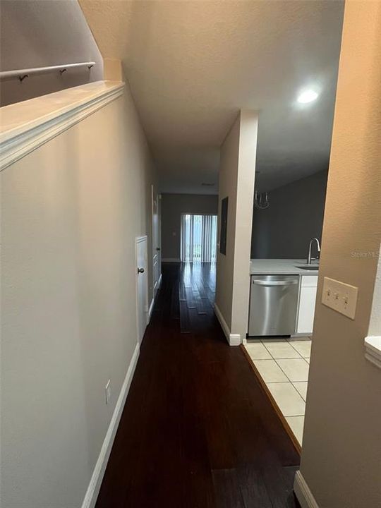 For Rent: $2,100 (2 beds, 2 baths, 1071 Square Feet)