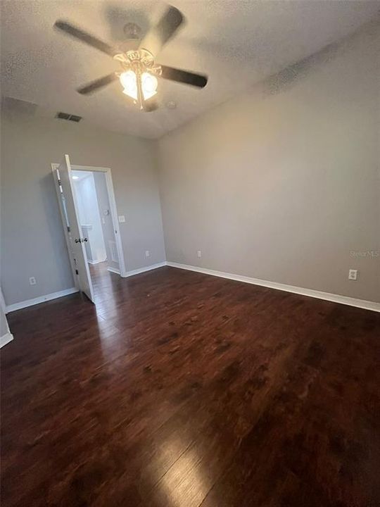 For Rent: $2,100 (2 beds, 2 baths, 1071 Square Feet)