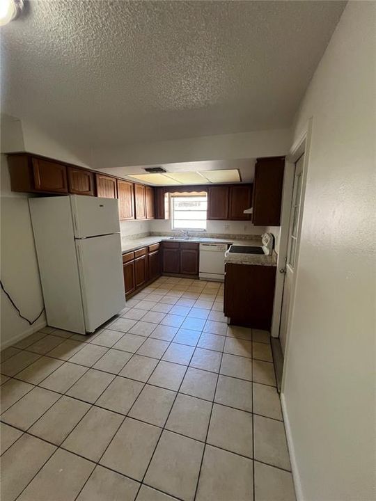 For Rent: $2,150 (3 beds, 2 baths, 1386 Square Feet)