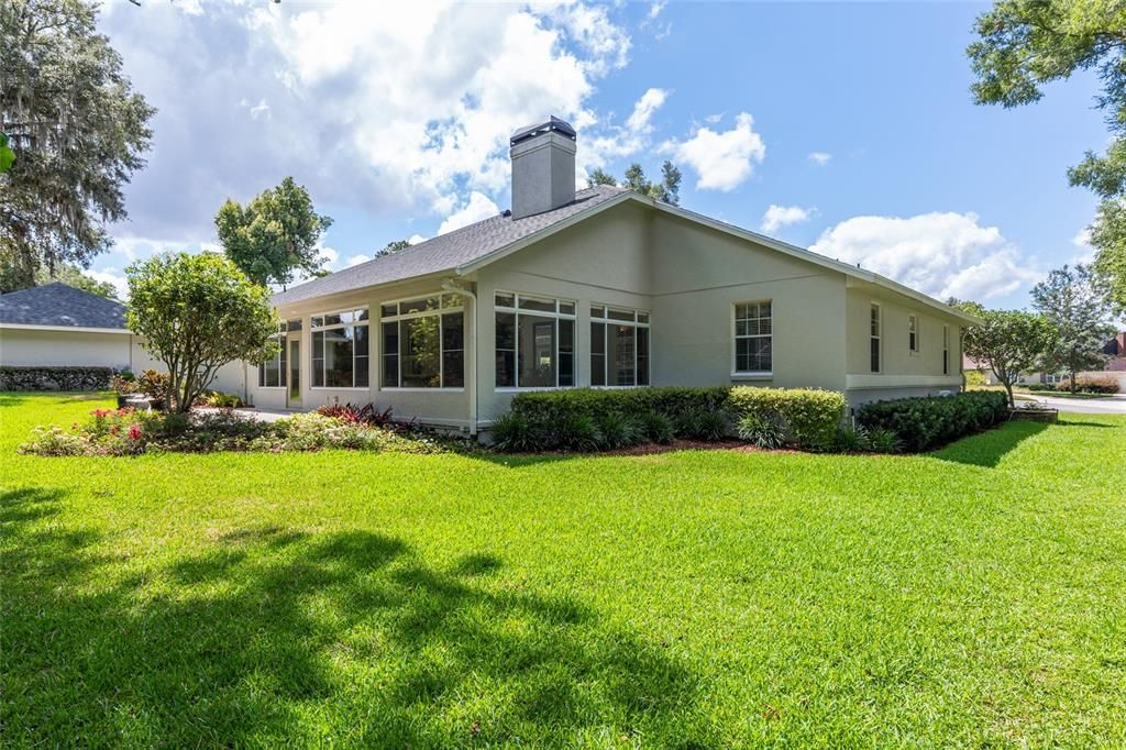 For Sale: $832,500 (3 beds, 2 baths, 3724 Square Feet)