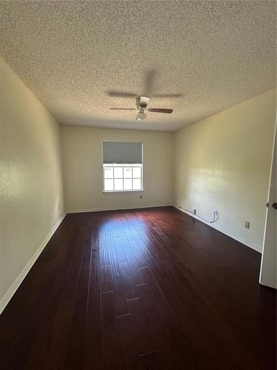 For Rent: $1,300 (1 beds, 1 baths, 673 Square Feet)