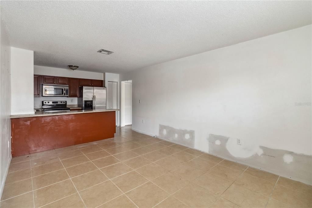 For Sale: $100,000 (1 beds, 1 baths, 550 Square Feet)