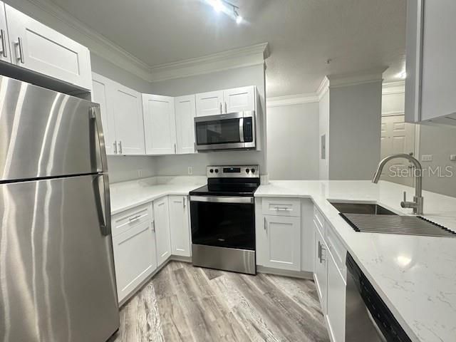 For Rent: $1,600 (1 beds, 1 baths, 765 Square Feet)