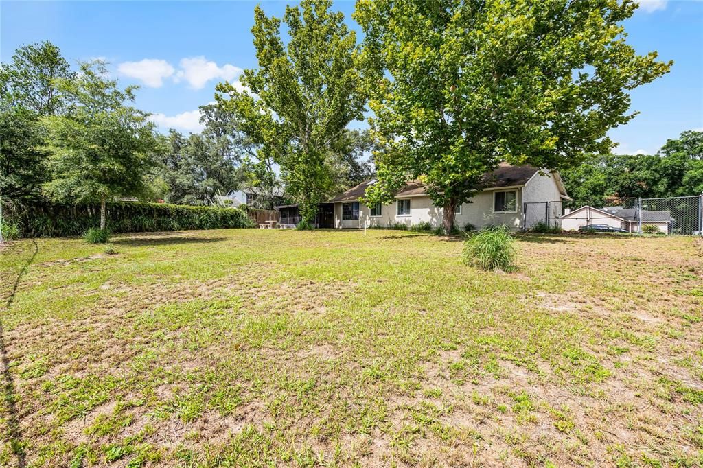 Active With Contract: $359,000 (3 beds, 2 baths, 1438 Square Feet)