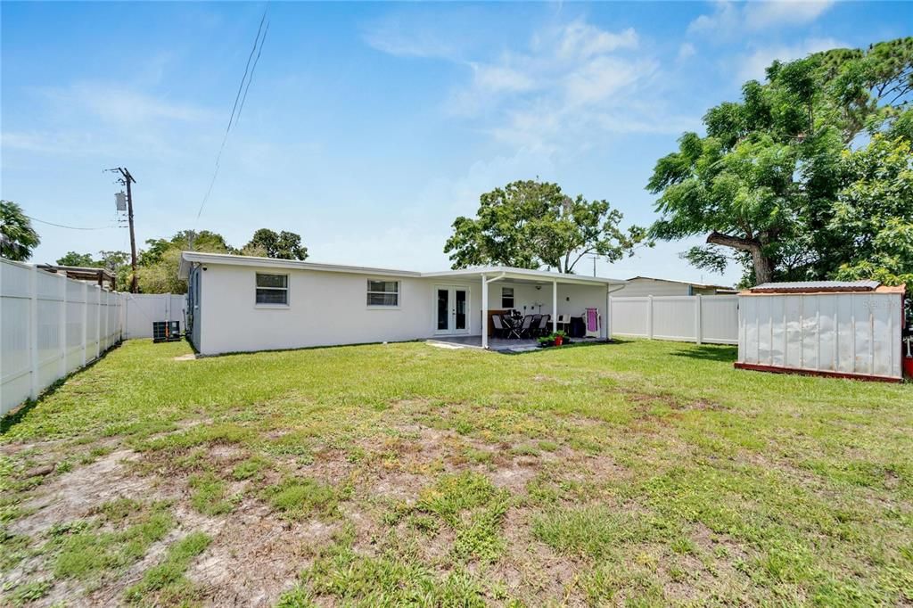 For Sale: $450,000 (3 beds, 2 baths, 1249 Square Feet)