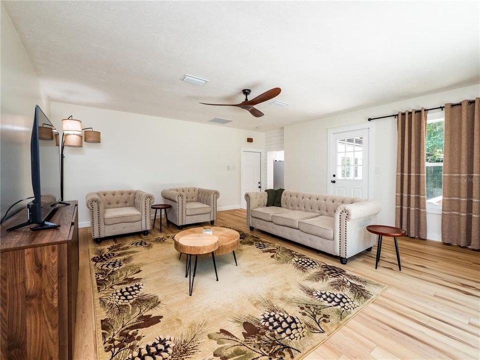 For Sale: $375,000 (3 beds, 2 baths, 2135 Square Feet)